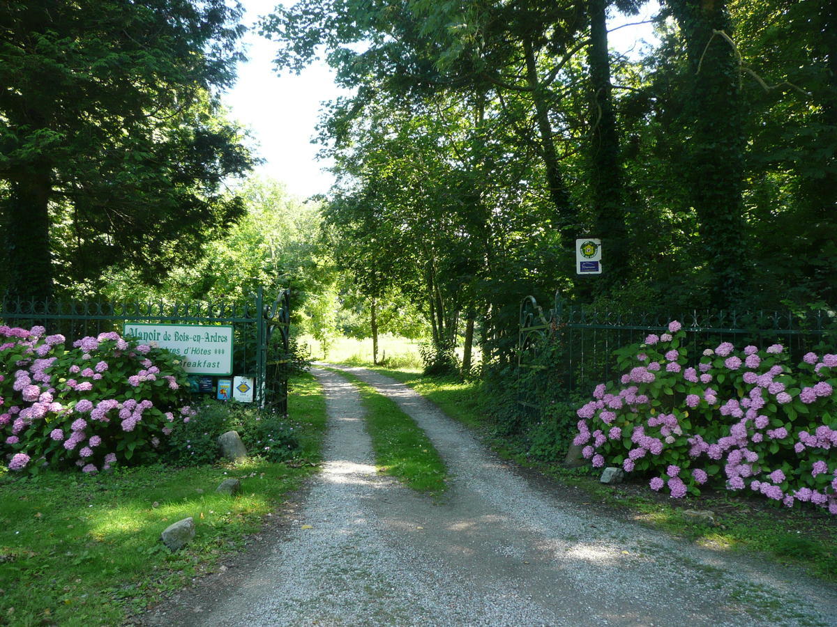 Manoir De Bois En Ardres Bed and Breakfast Exterior foto