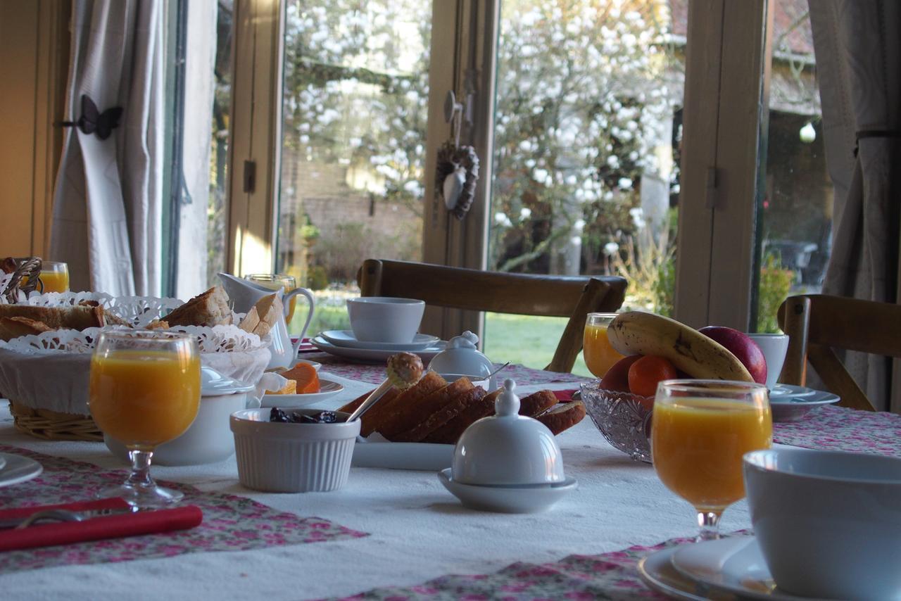 Manoir De Bois En Ardres Bed and Breakfast Exterior foto