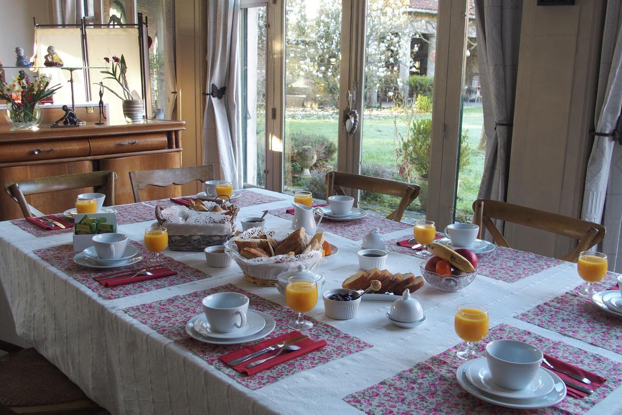Manoir De Bois En Ardres Bed and Breakfast Exterior foto